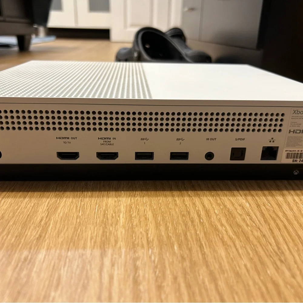 Xbox One S & Controller